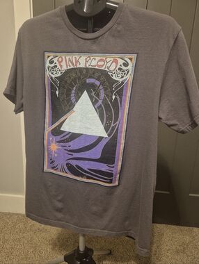 Pink Floyd Prism Graphic Tee Dark Side of the Moon Style Band T-Shirt Gray